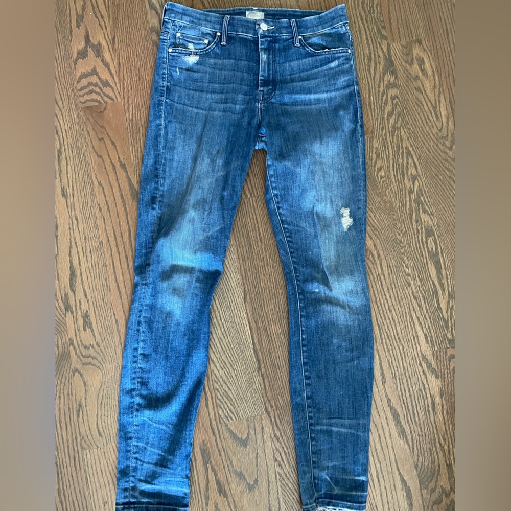 Mother Denim “High Waisted Looker” in Graffiti Girl, size 29